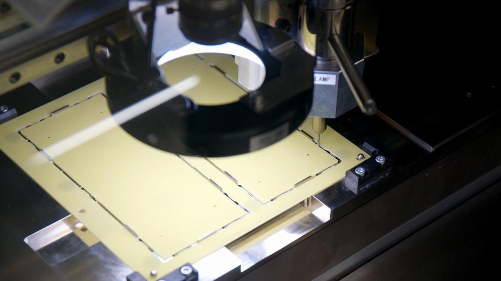 シャープな切断面